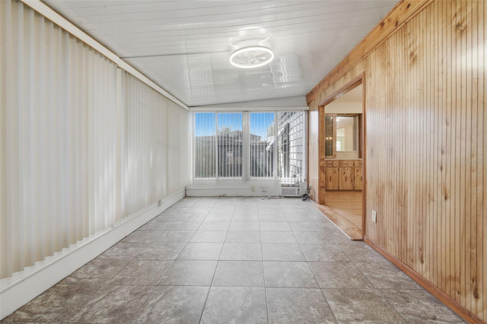 Image 7 of 55 For 142 Florence Boulevard