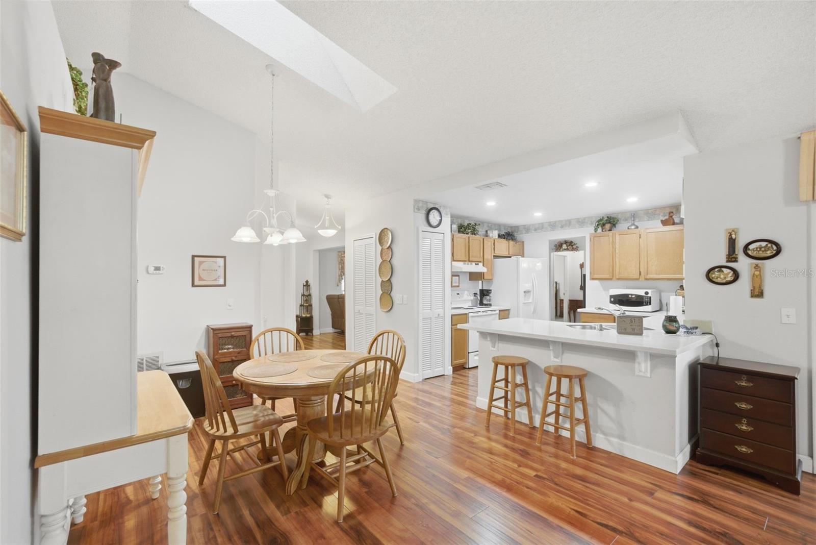 Image 19 of 37 For 790 Willow Crest Street