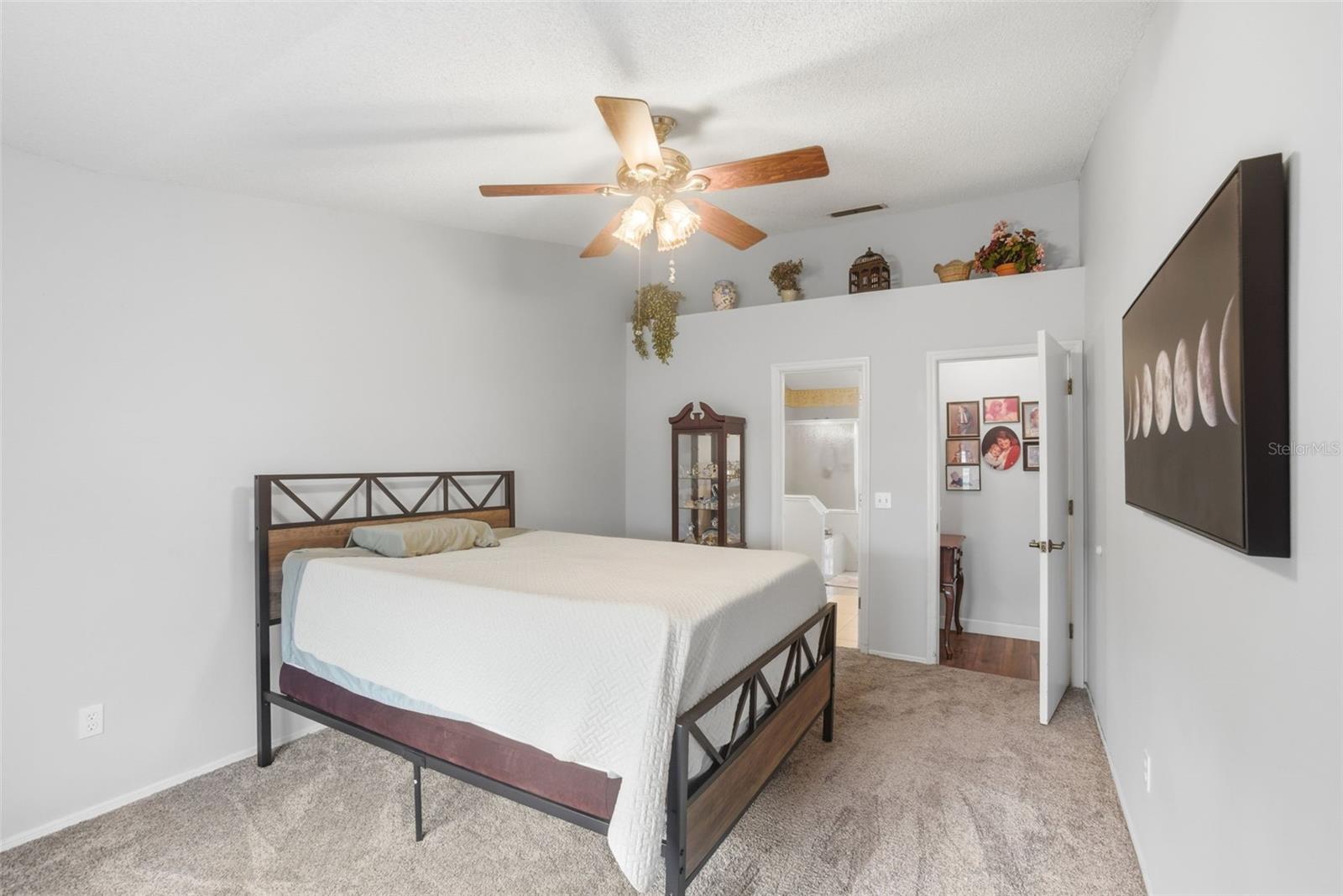 Image 23 of 37 For 790 Willow Crest Street