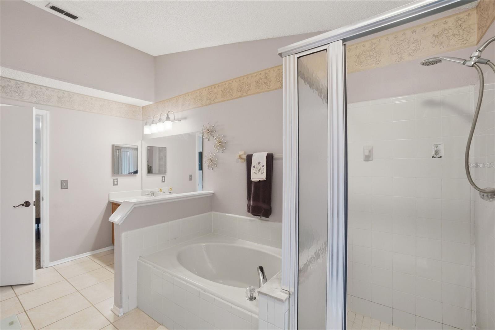 Image 25 of 37 For 790 Willow Crest Street