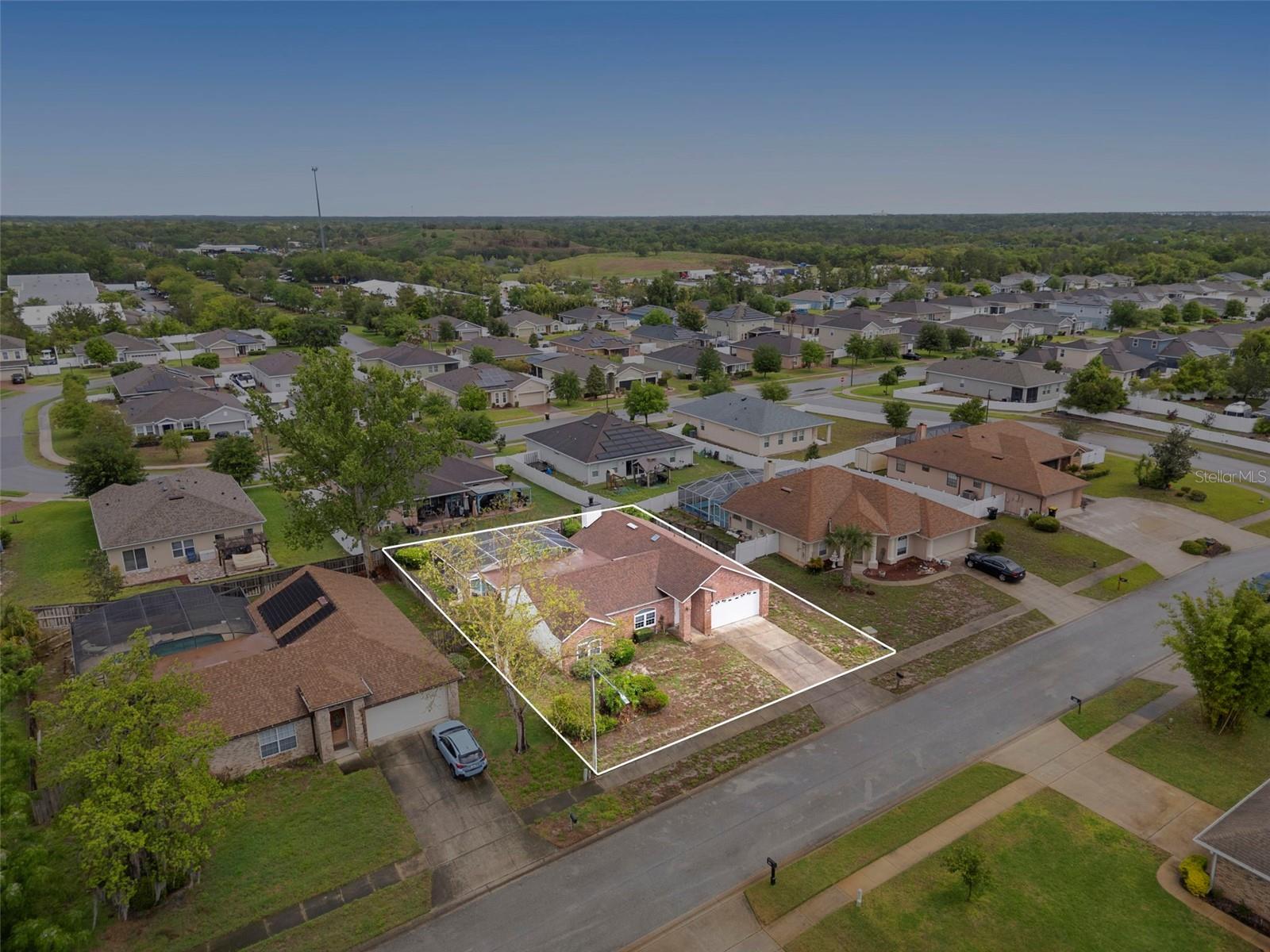 Image 3 of 37 For 790 Willow Crest Street