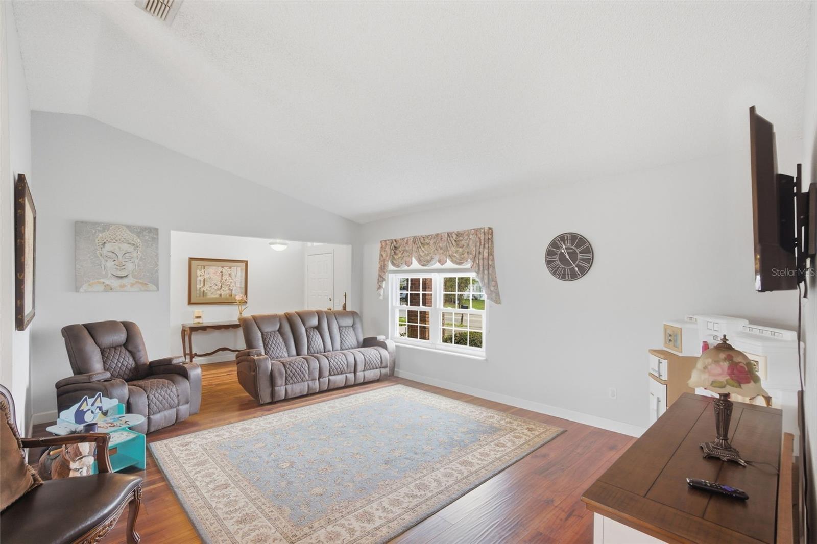 Image 9 of 37 For 790 Willow Crest Street