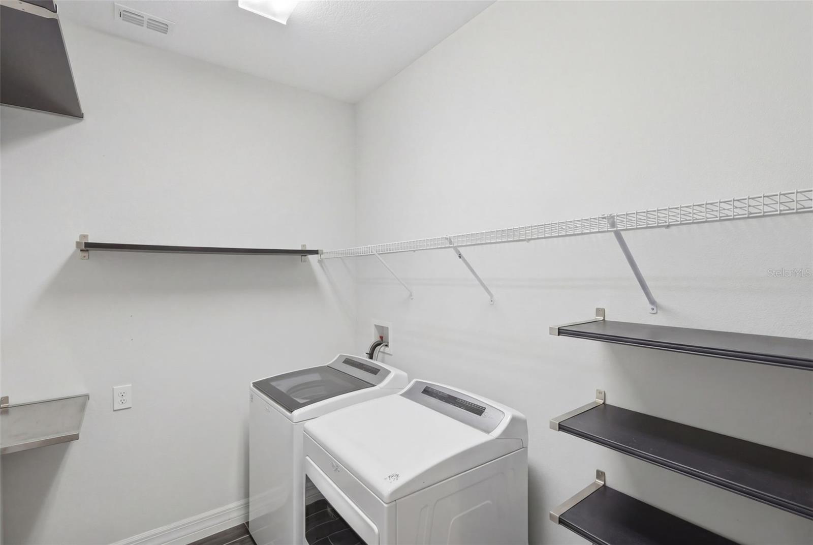 Image 10 of 46 For 2321 Oxmoor Drive