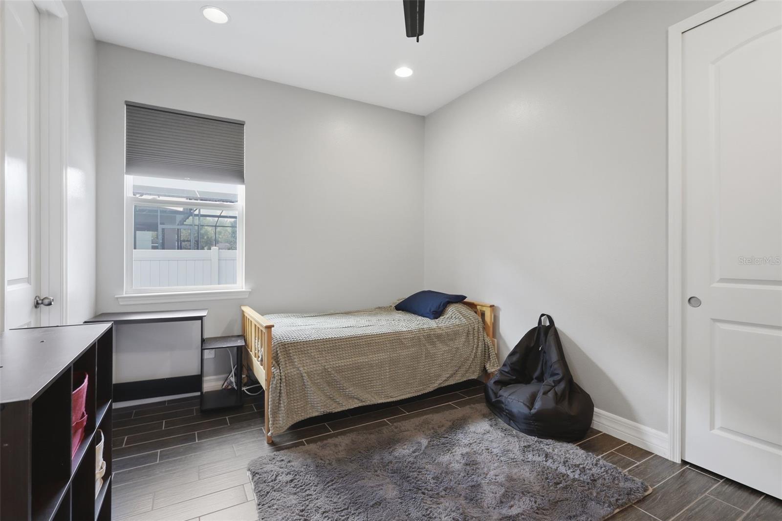 Image 21 of 46 For 2321 Oxmoor Drive