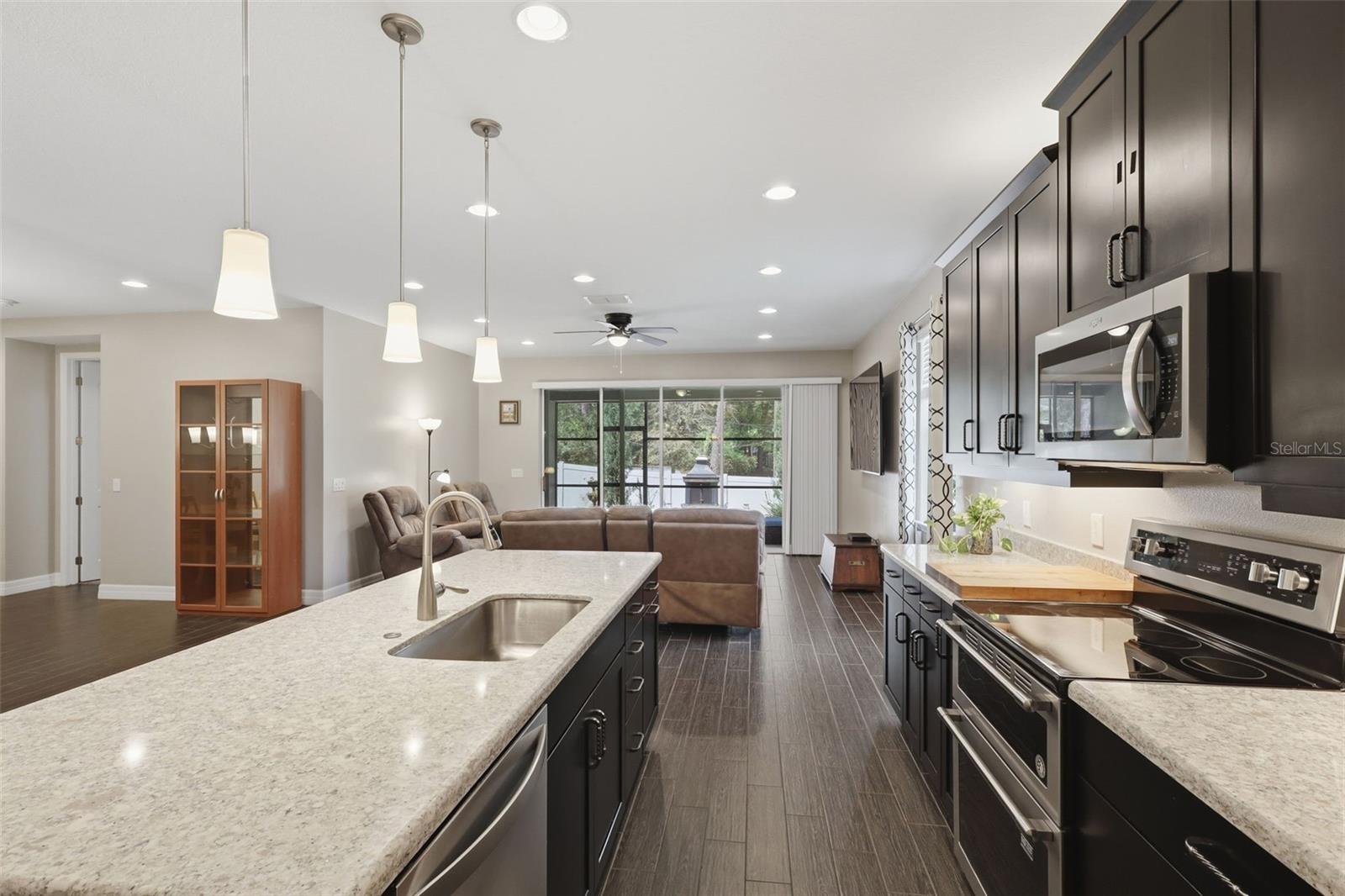 Image 26 of 46 For 2321 Oxmoor Drive