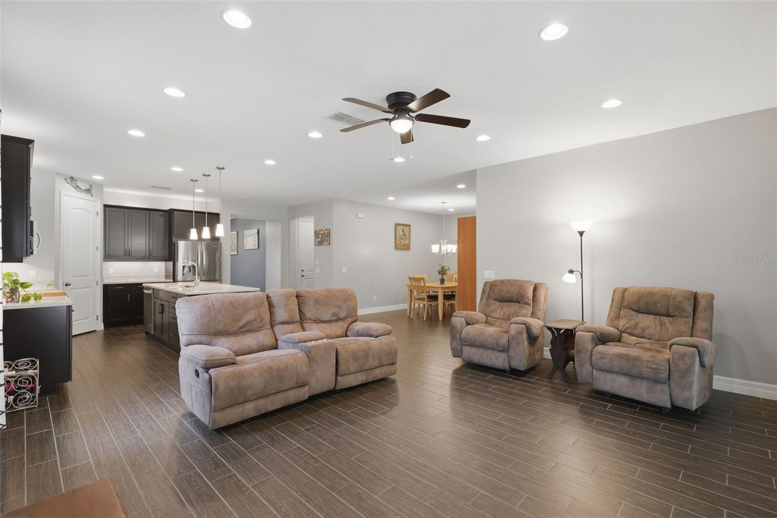 Image 27 of 46 For 2321 Oxmoor Drive