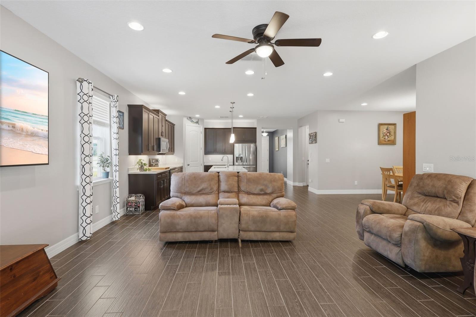 Image 28 of 46 For 2321 Oxmoor Drive