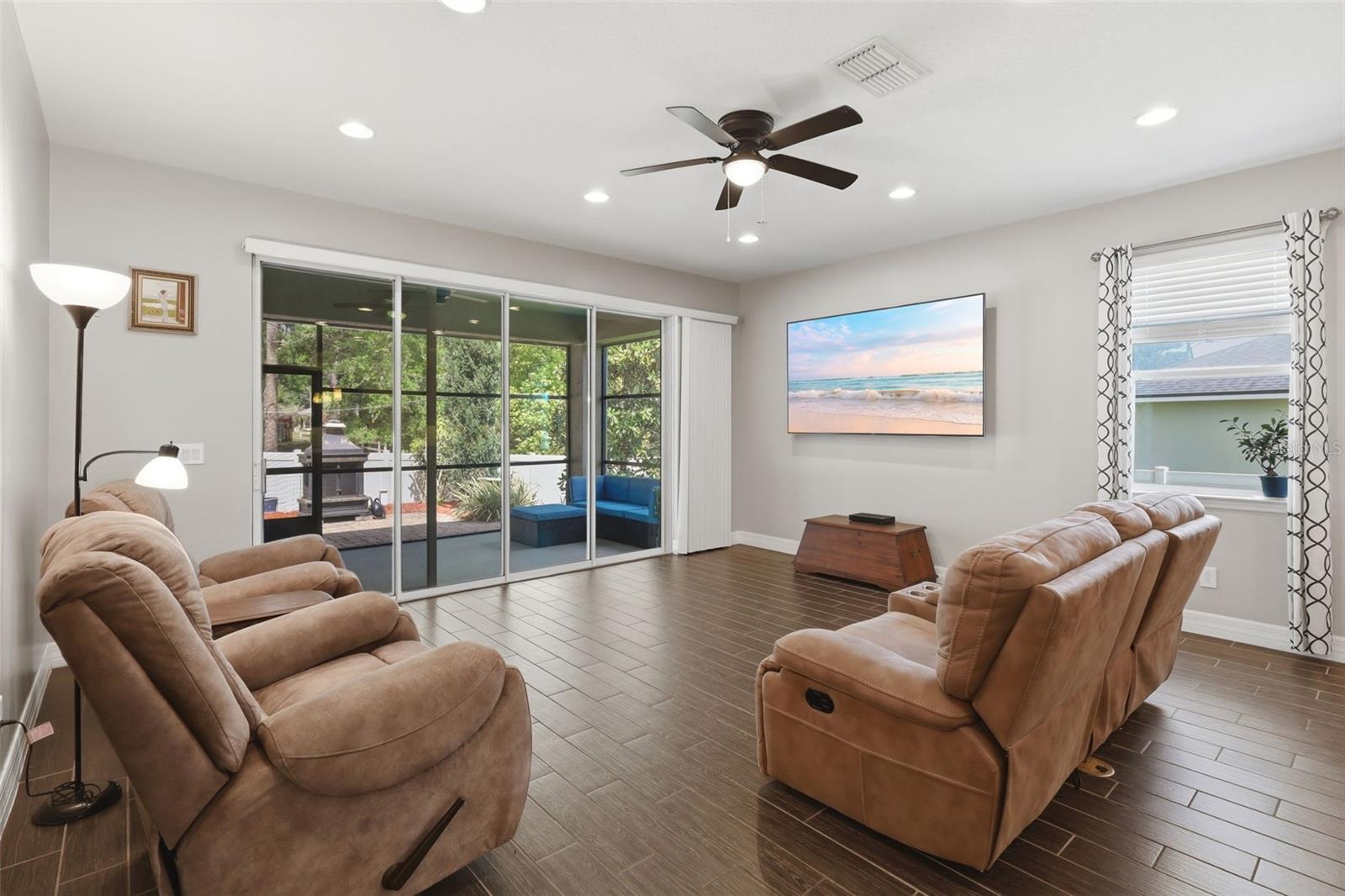 Image 29 of 46 For 2321 Oxmoor Drive