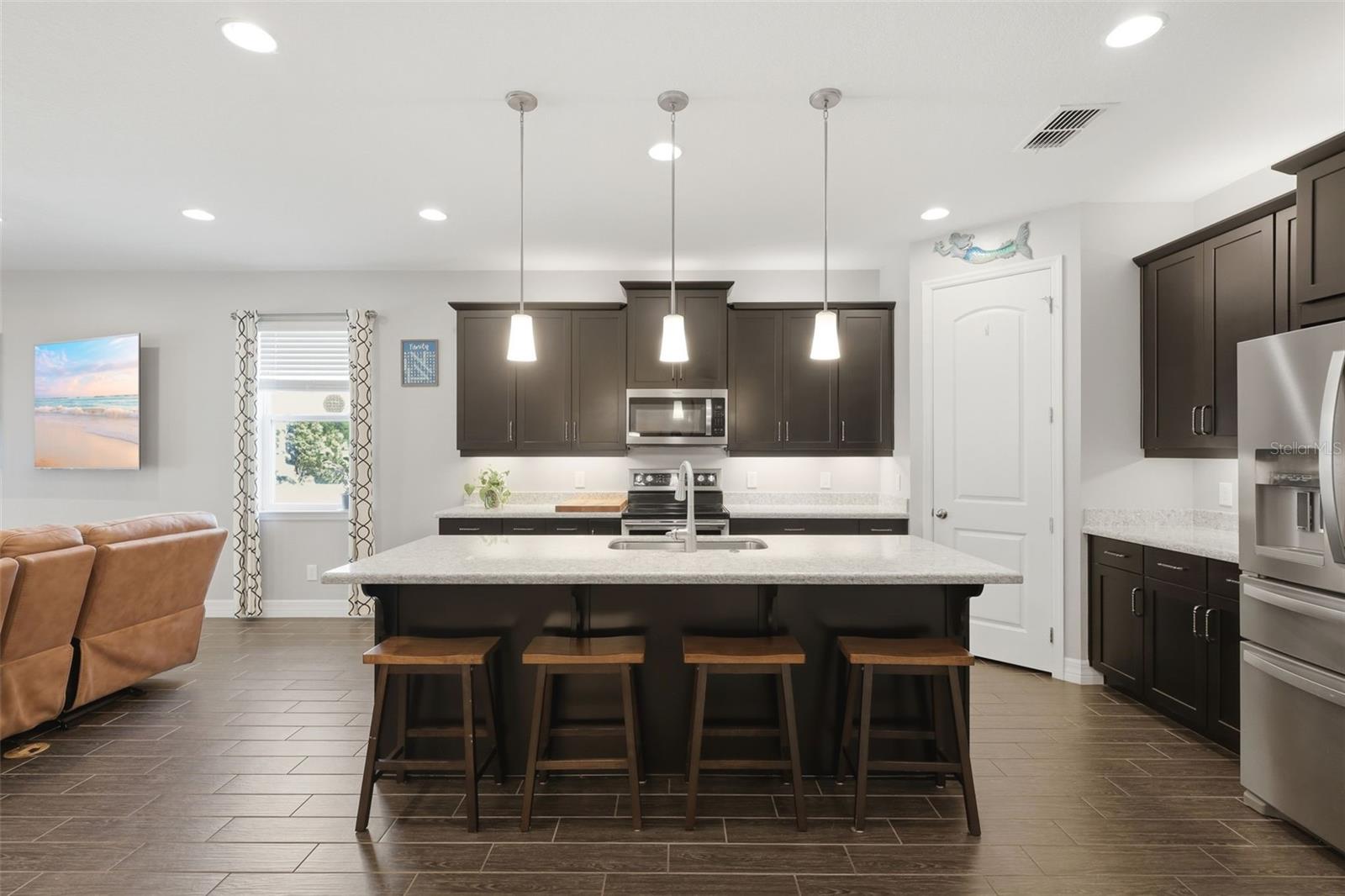 Image 7 of 46 For 2321 Oxmoor Drive