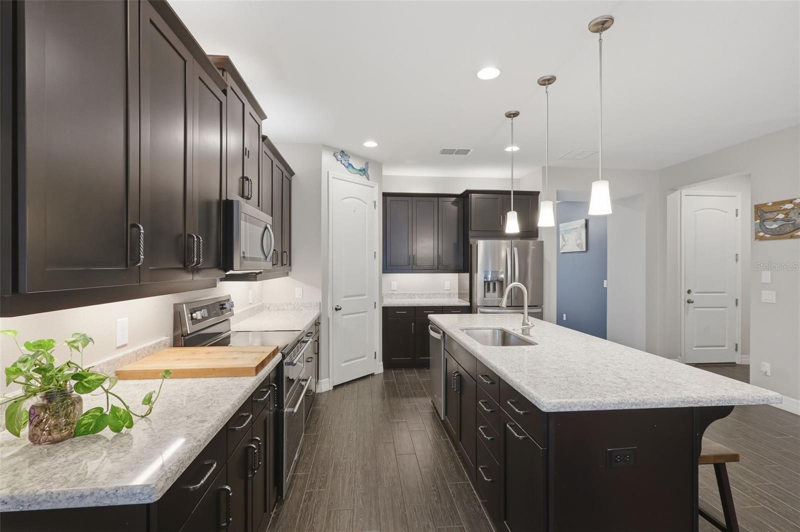 Image 8 of 46 For 2321 Oxmoor Drive