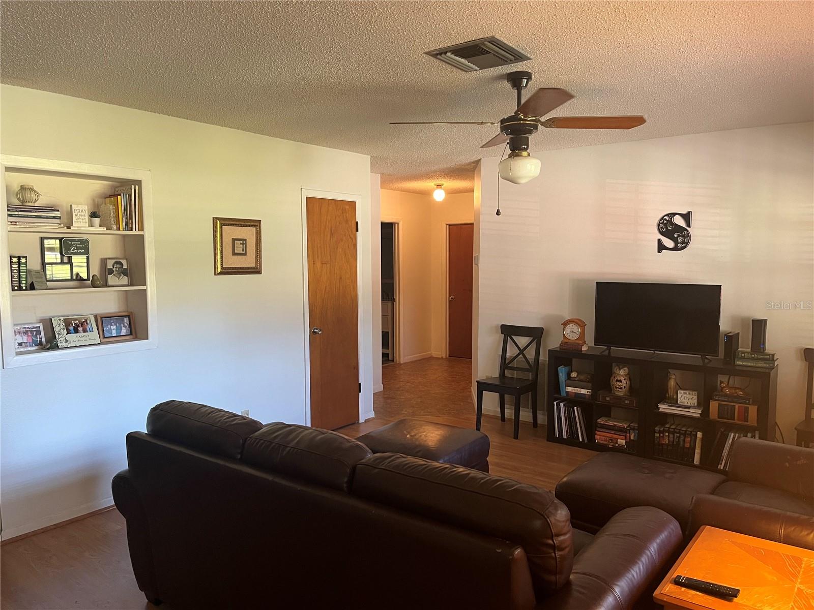 Image 12 of 45 For 7484 Redbud Lane