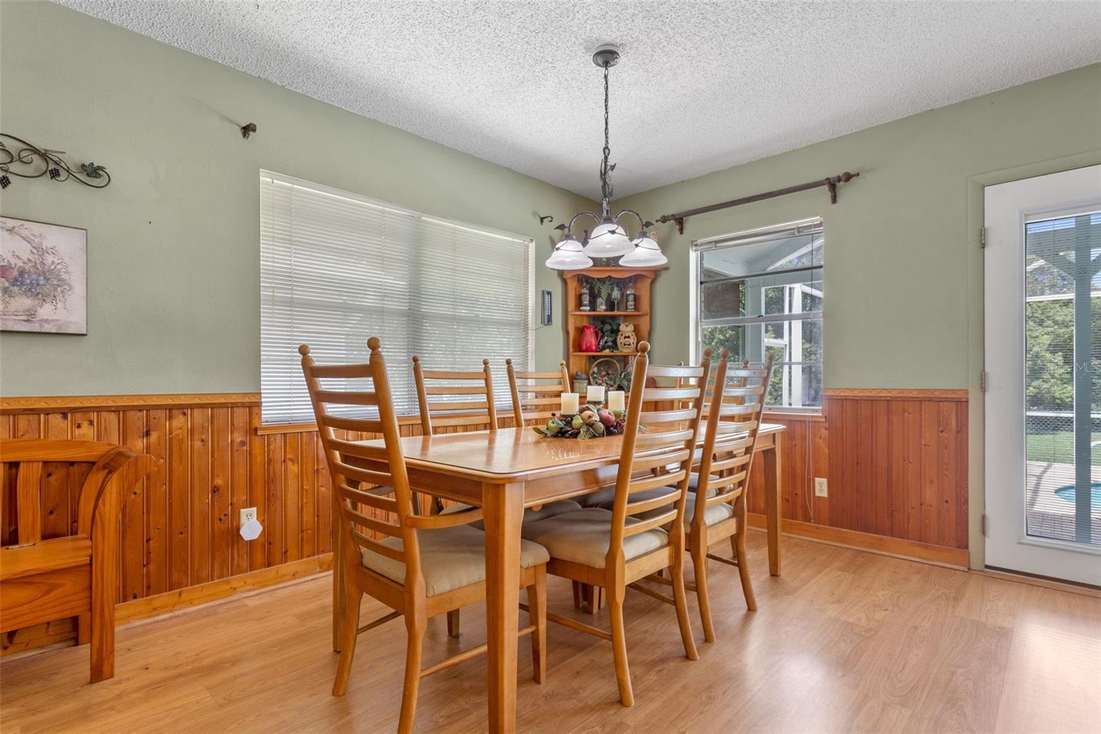 Image 6 of 45 For 7484 Redbud Lane