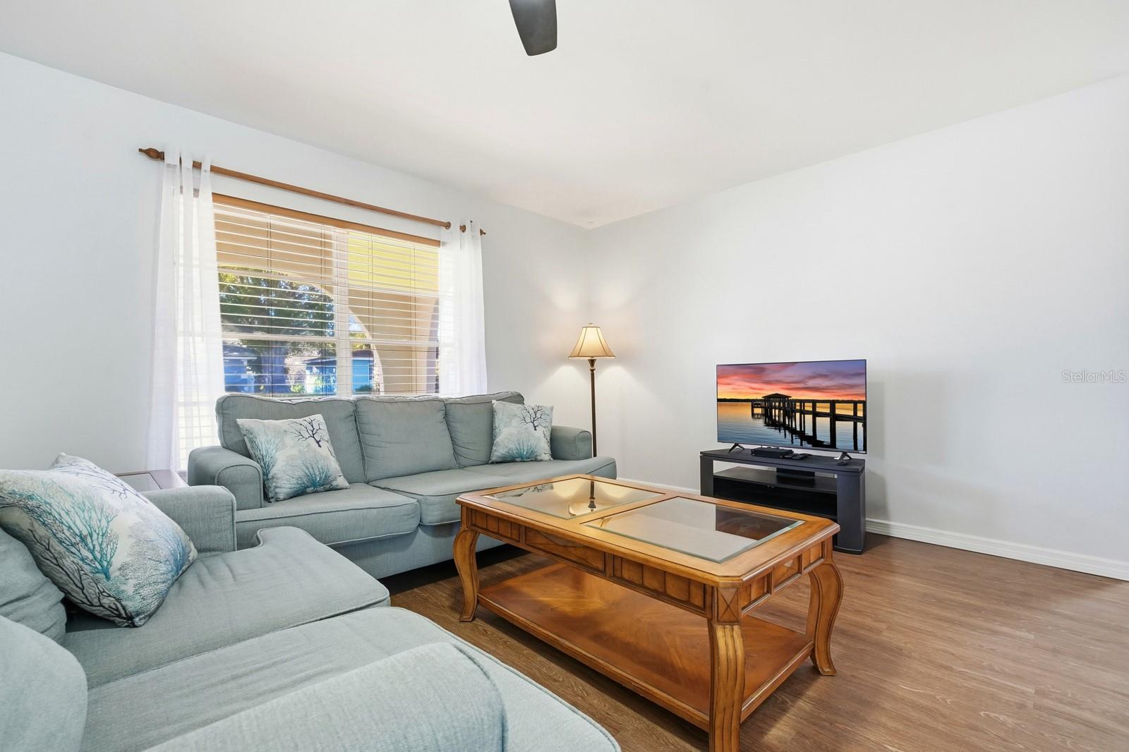 Image 10 of 42 For 2927 Lantern Drive