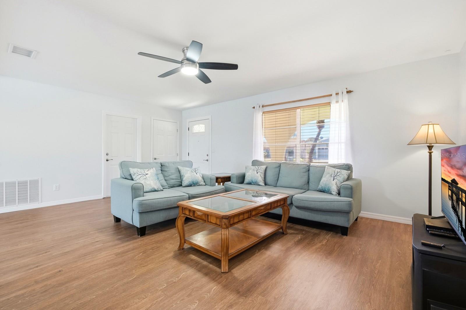 Image 12 of 42 For 2927 Lantern Drive