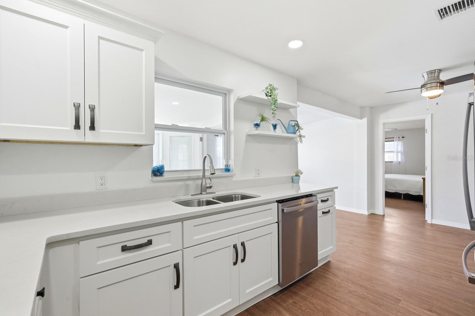 Image 15 of 42 For 2927 Lantern Drive