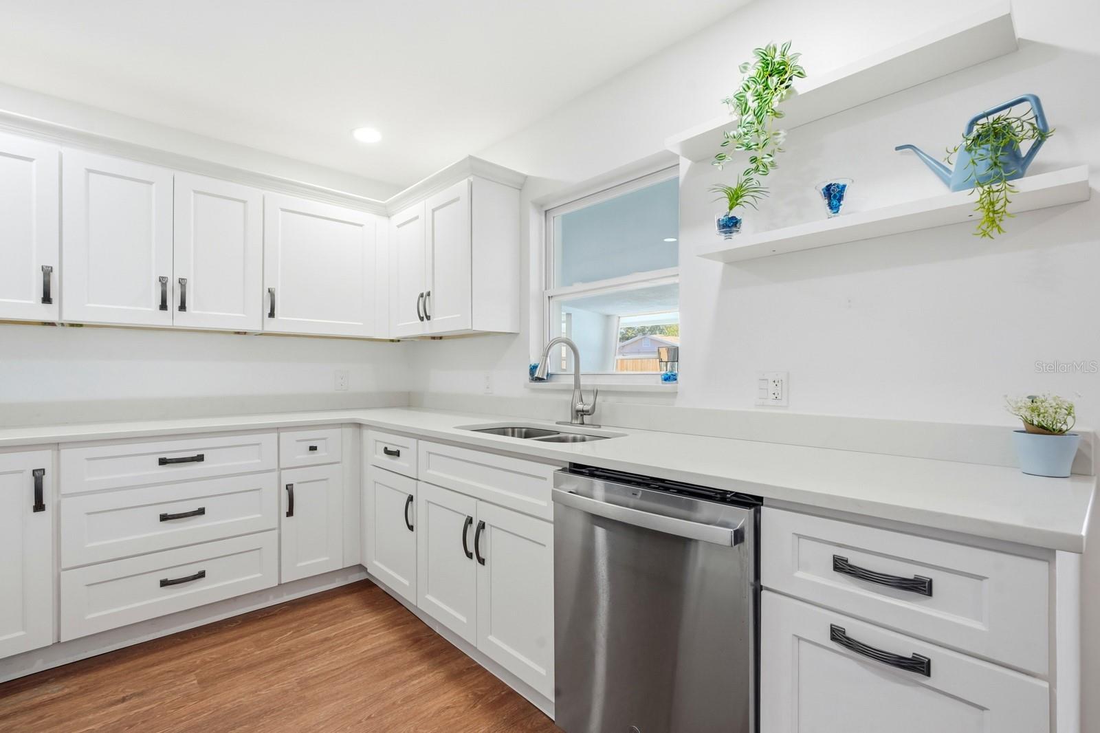 Image 17 of 42 For 2927 Lantern Drive