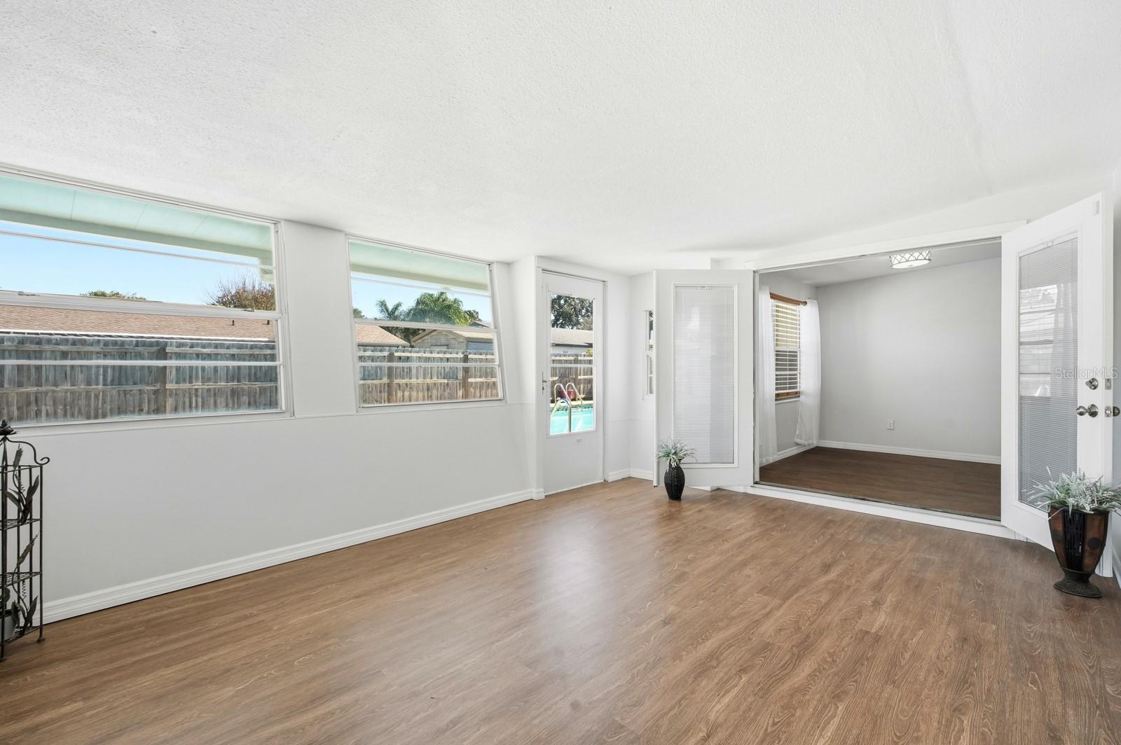 Image 23 of 42 For 2927 Lantern Drive