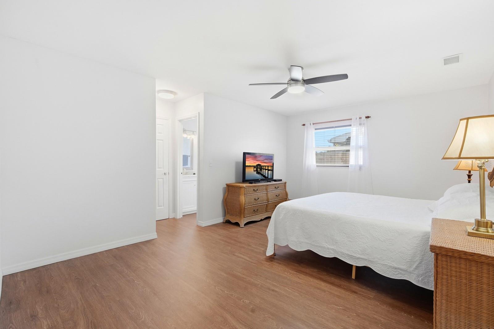 Image 24 of 42 For 2927 Lantern Drive