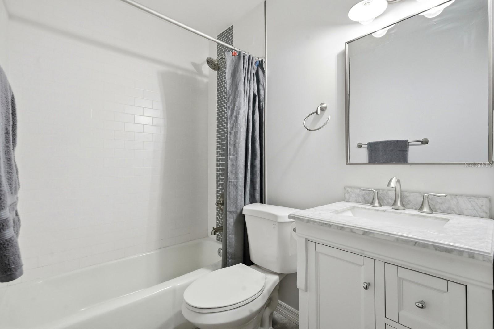 Image 28 of 42 For 2927 Lantern Drive