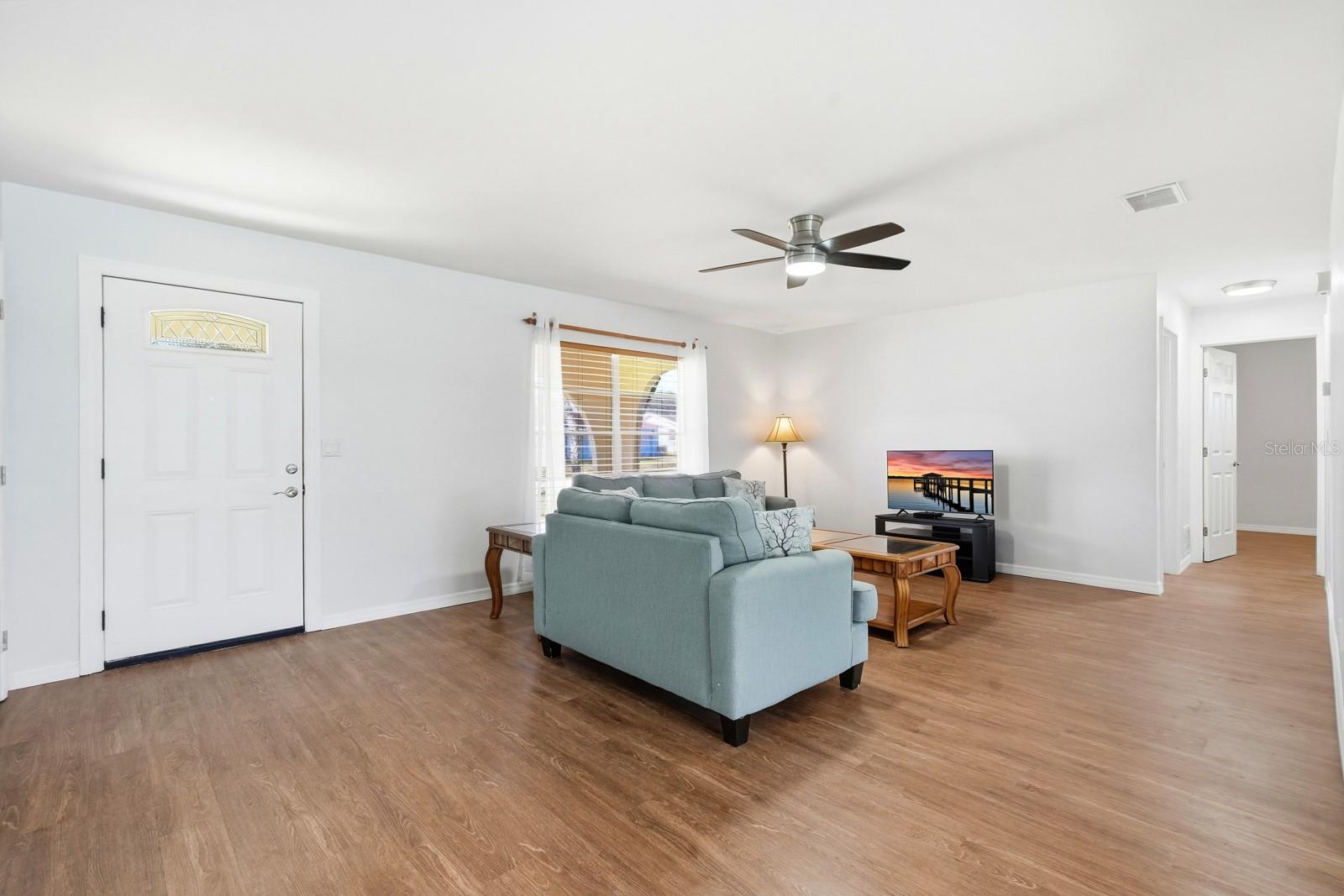 Image 8 of 42 For 2927 Lantern Drive