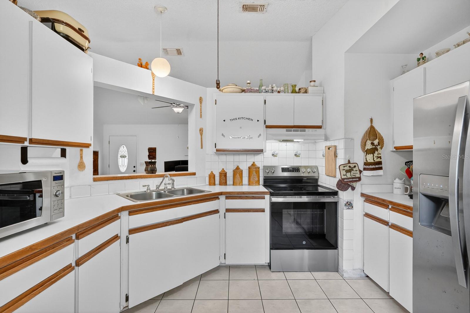 Image 11 of 36 For 2979 Chilton Street