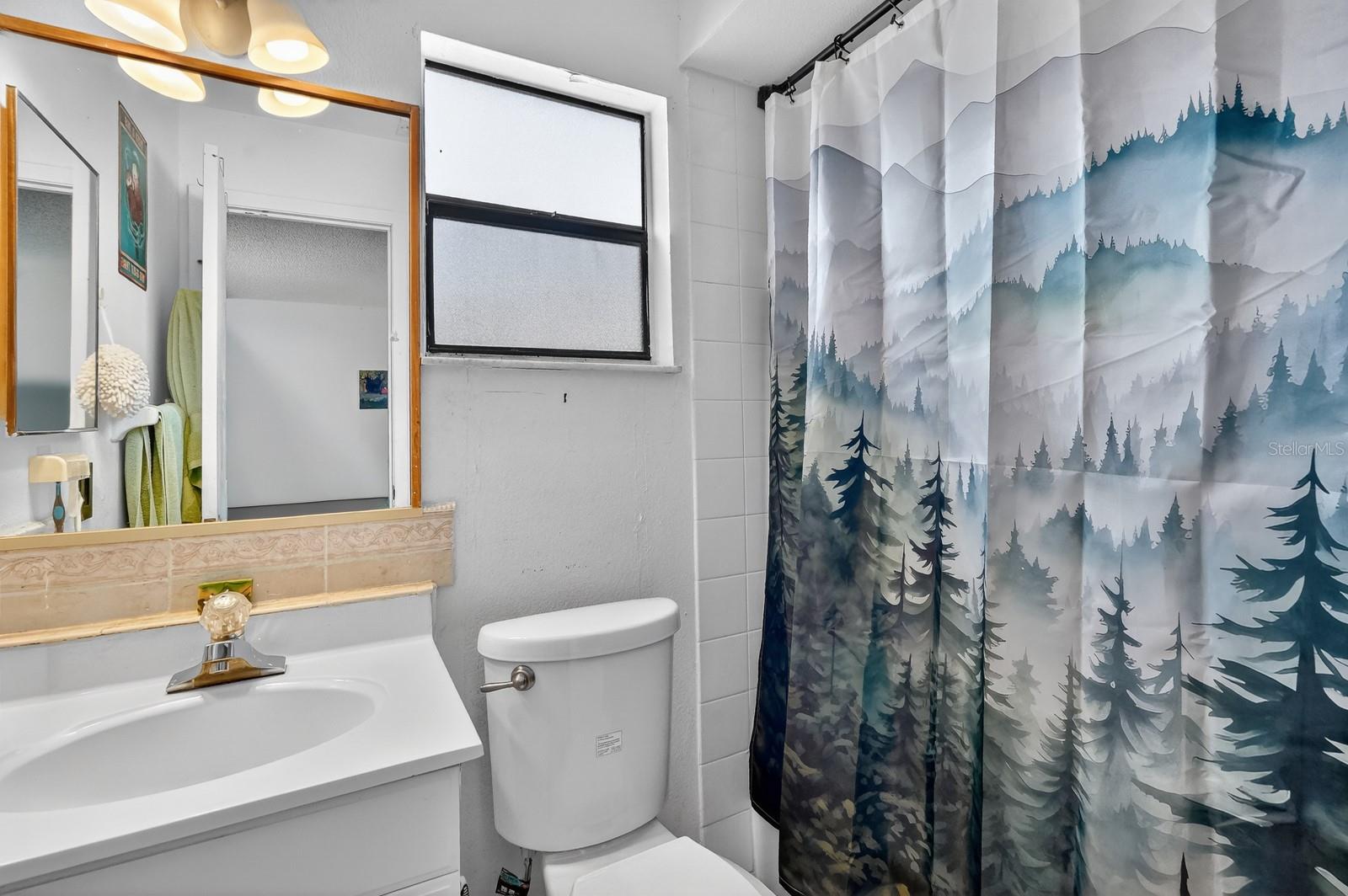 Image 17 of 36 For 2979 Chilton Street