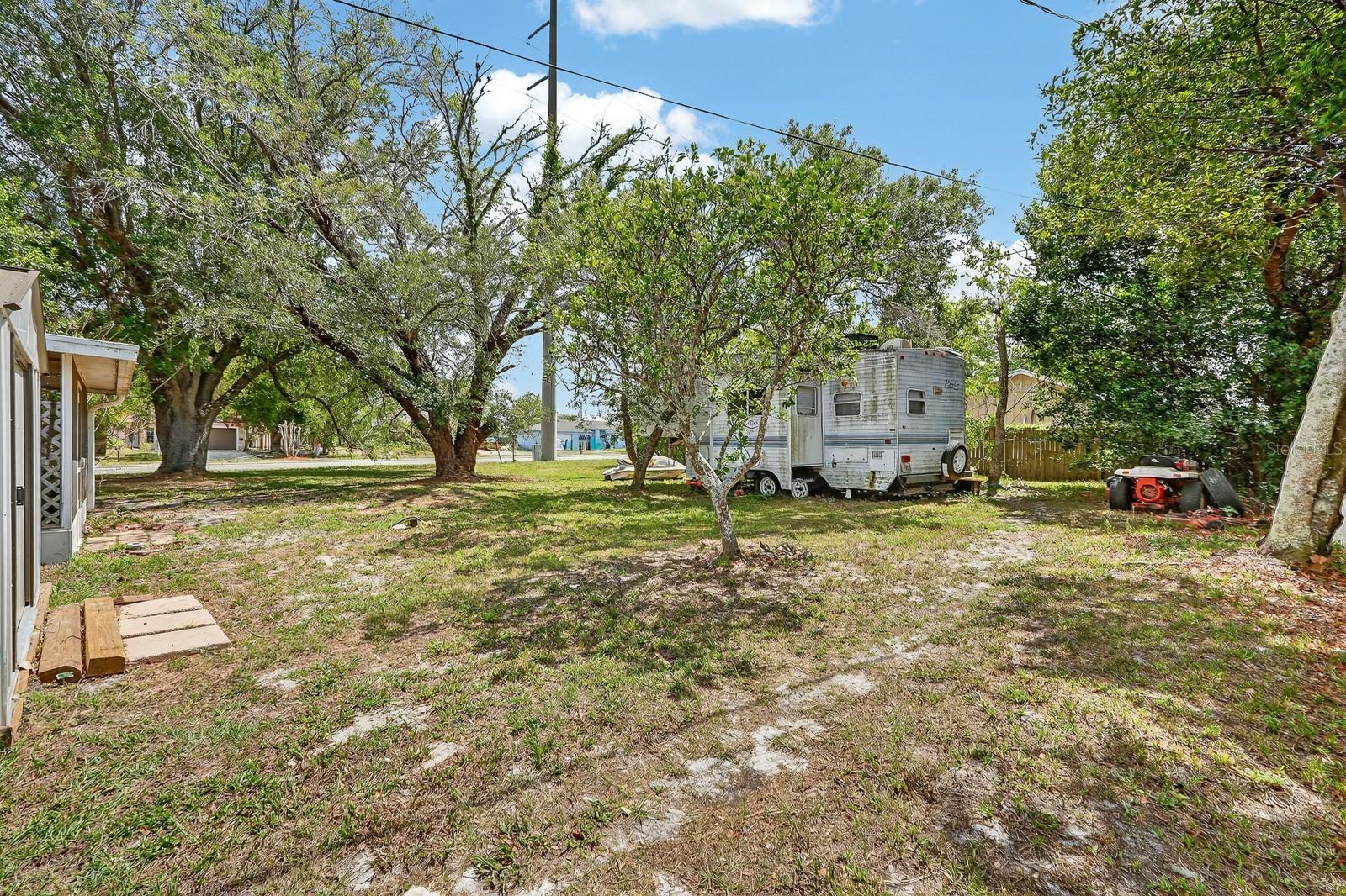 Image 28 of 36 For 2979 Chilton Street