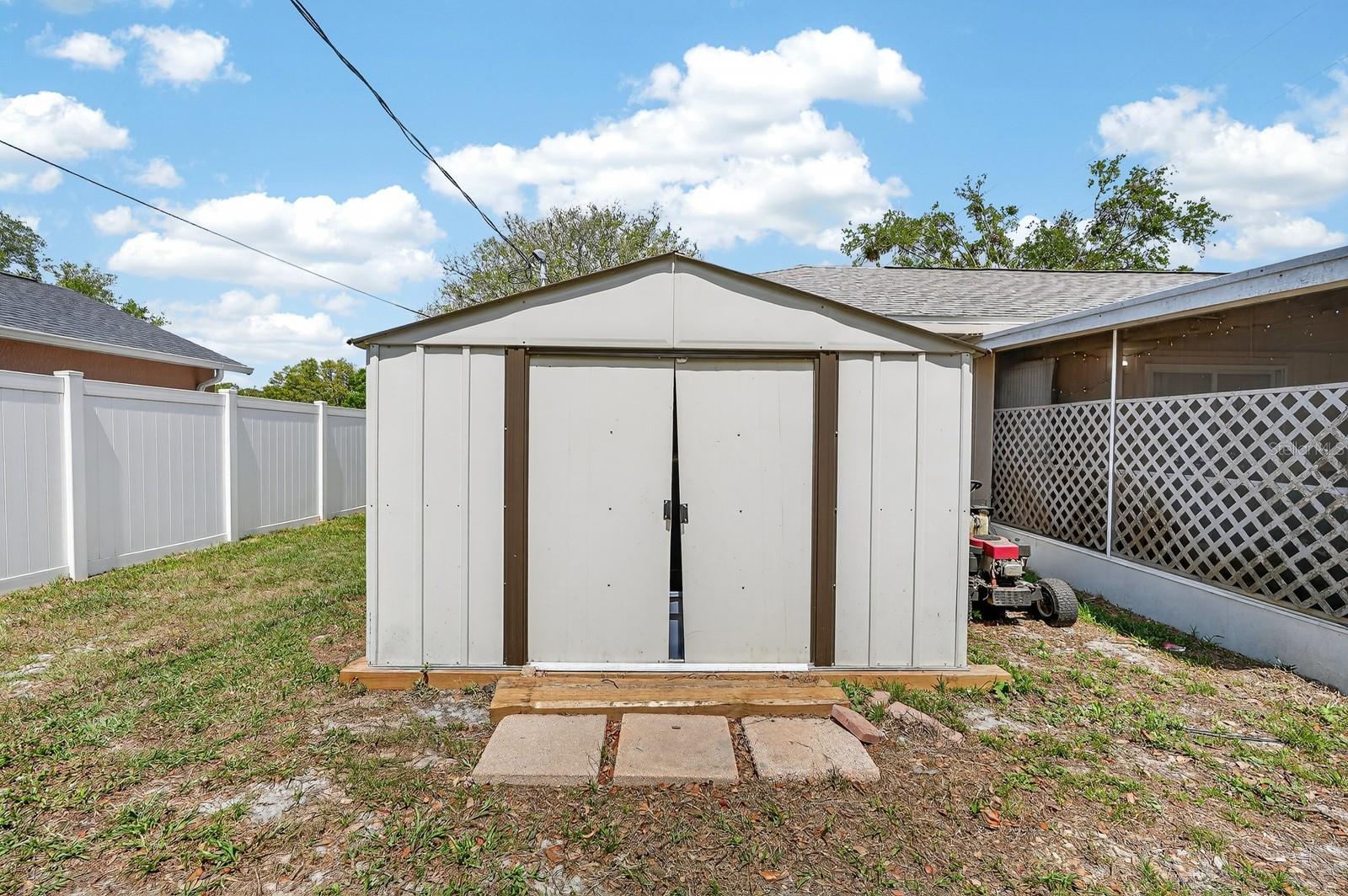 Image 30 of 36 For 2979 Chilton Street