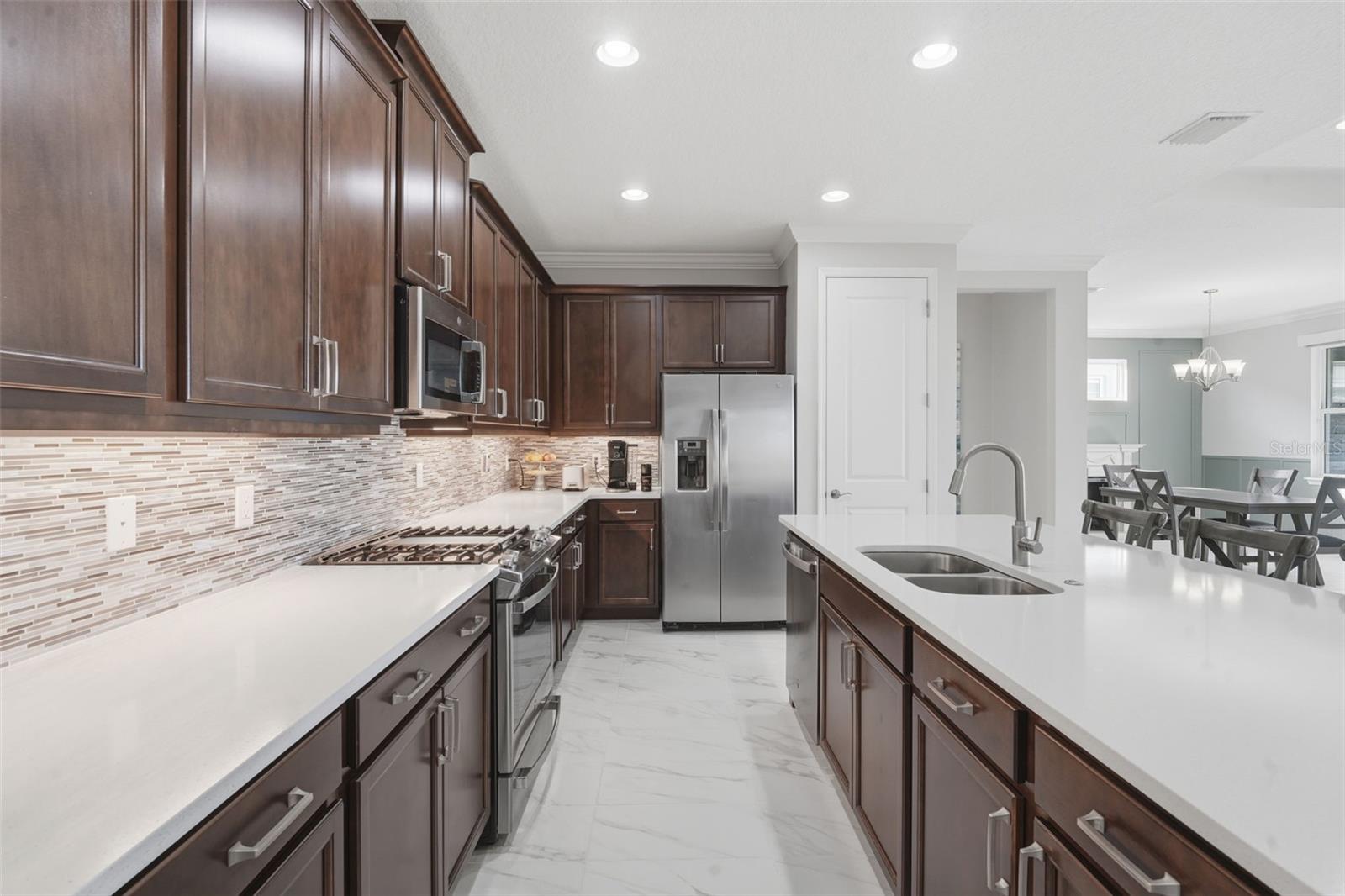 Image 14 of 34 For 262 Northcote Court