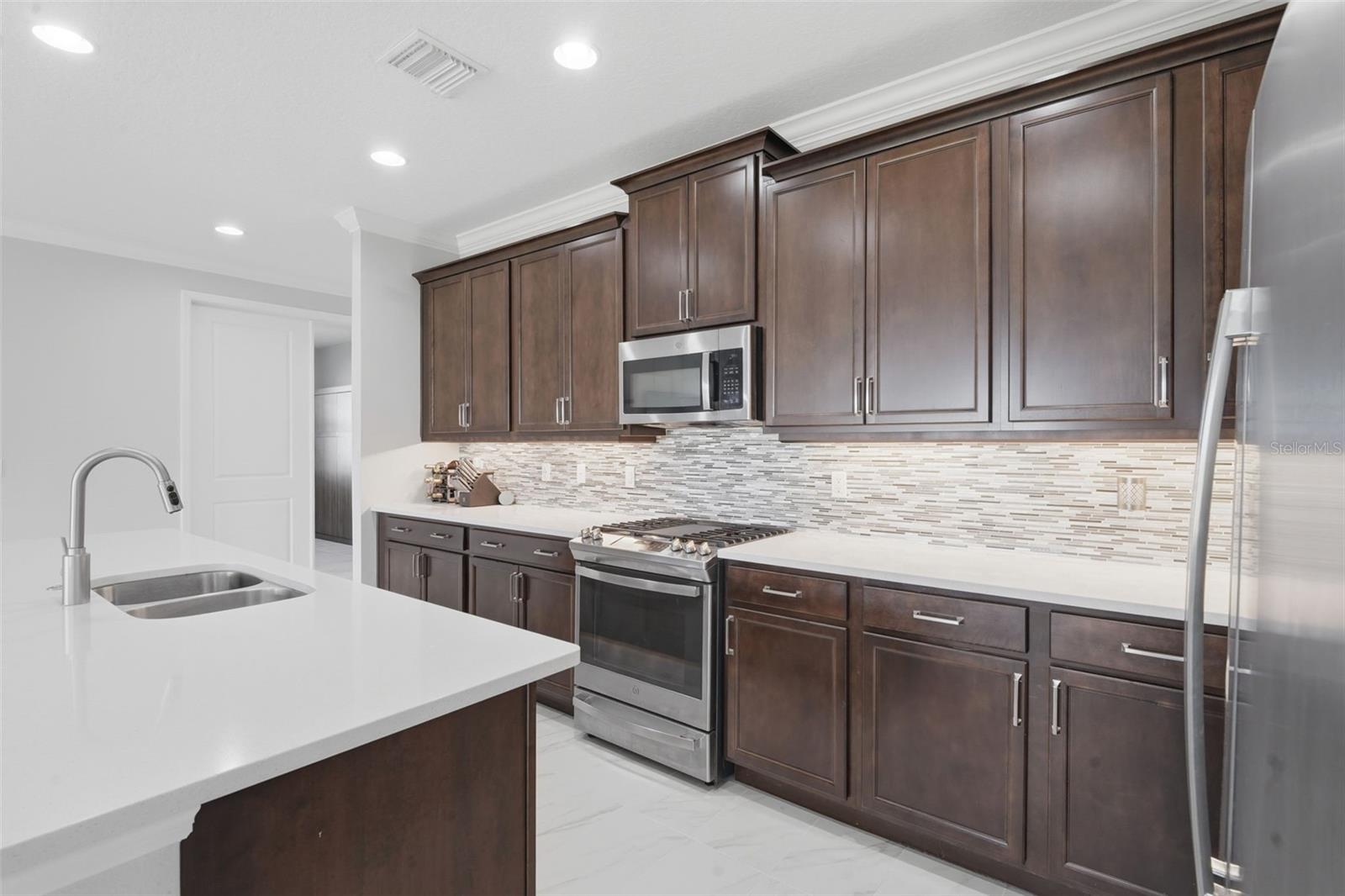 Image 15 of 34 For 262 Northcote Court