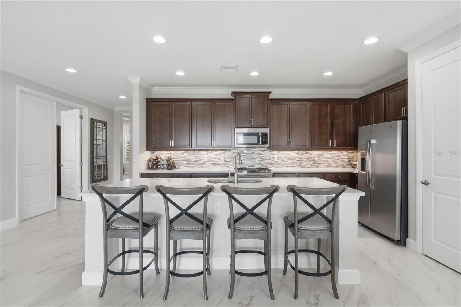 Image 16 of 34 For 262 Northcote Court