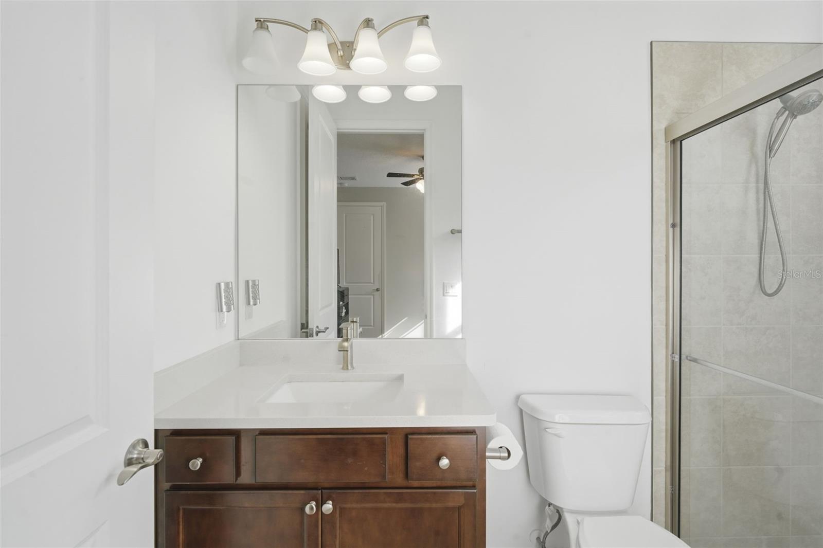 Image 24 of 34 For 262 Northcote Court