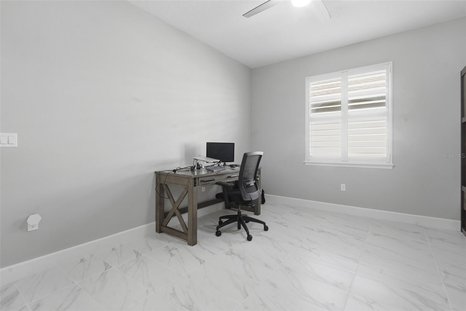 Image 28 of 34 For 262 Northcote Court