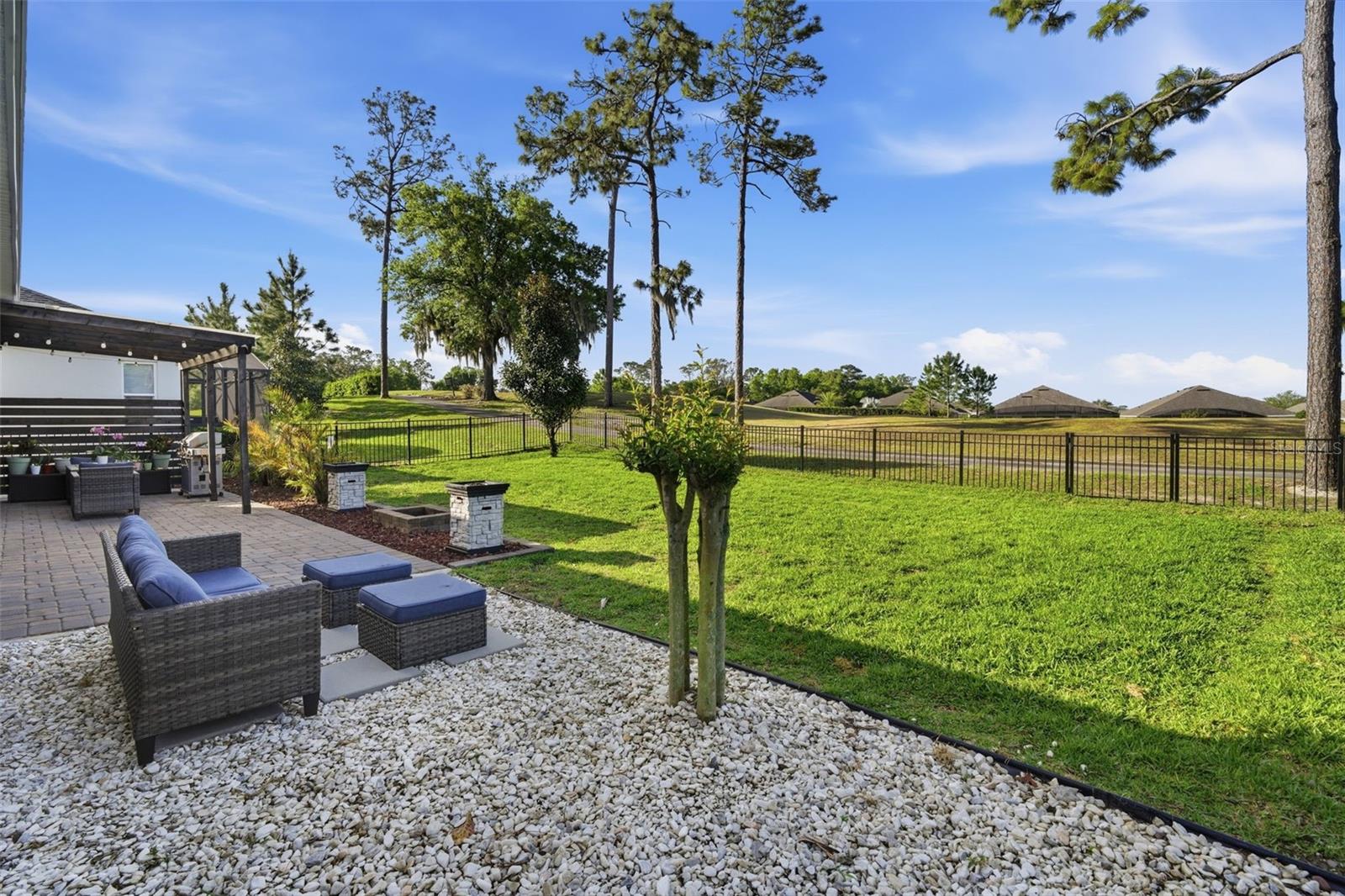 Image 8 of 34 For 262 Northcote Court