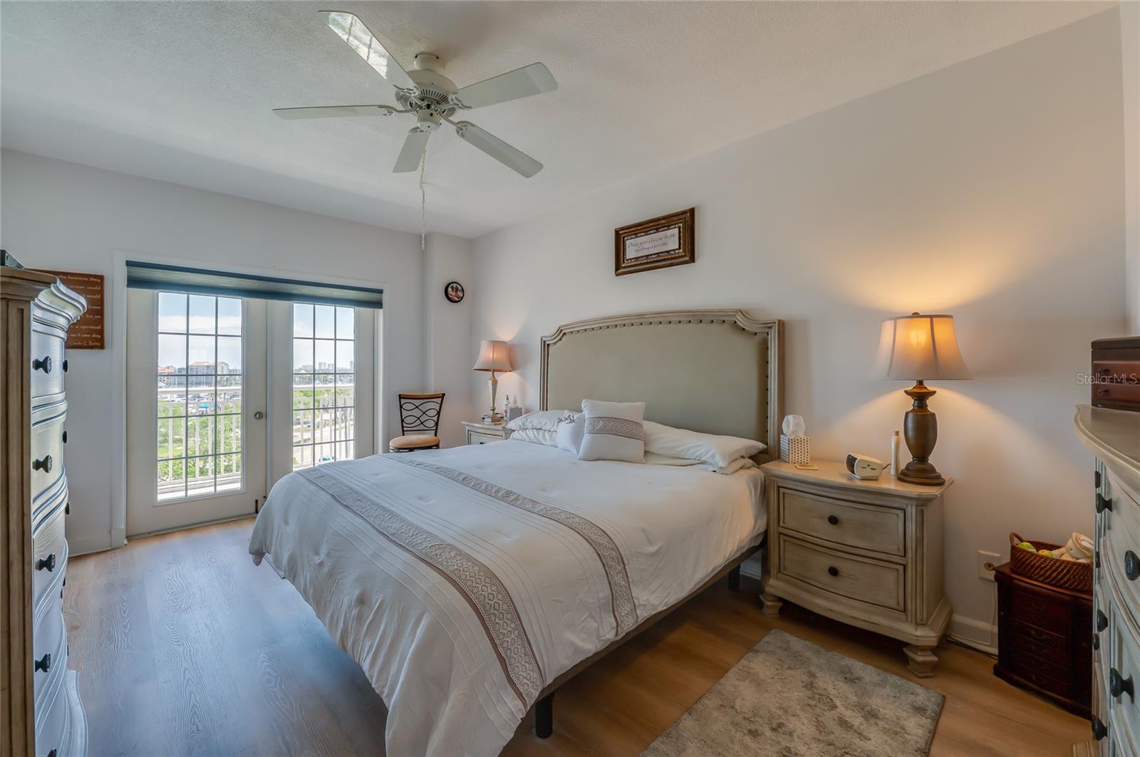 Image 13 of 28 For 404 Beach Street 230 (604)