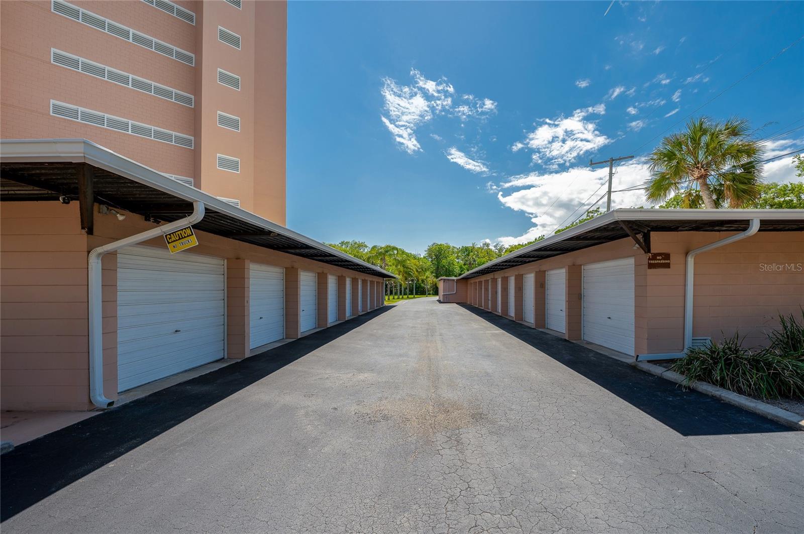 Image 27 of 28 For 404 Beach Street 230 (604)