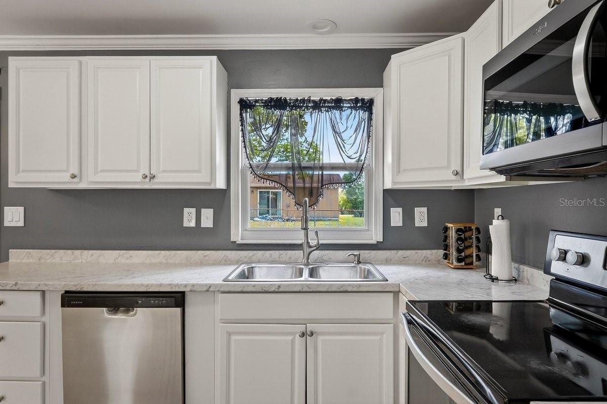 Image 11 of 38 For 2791 Fulford Street