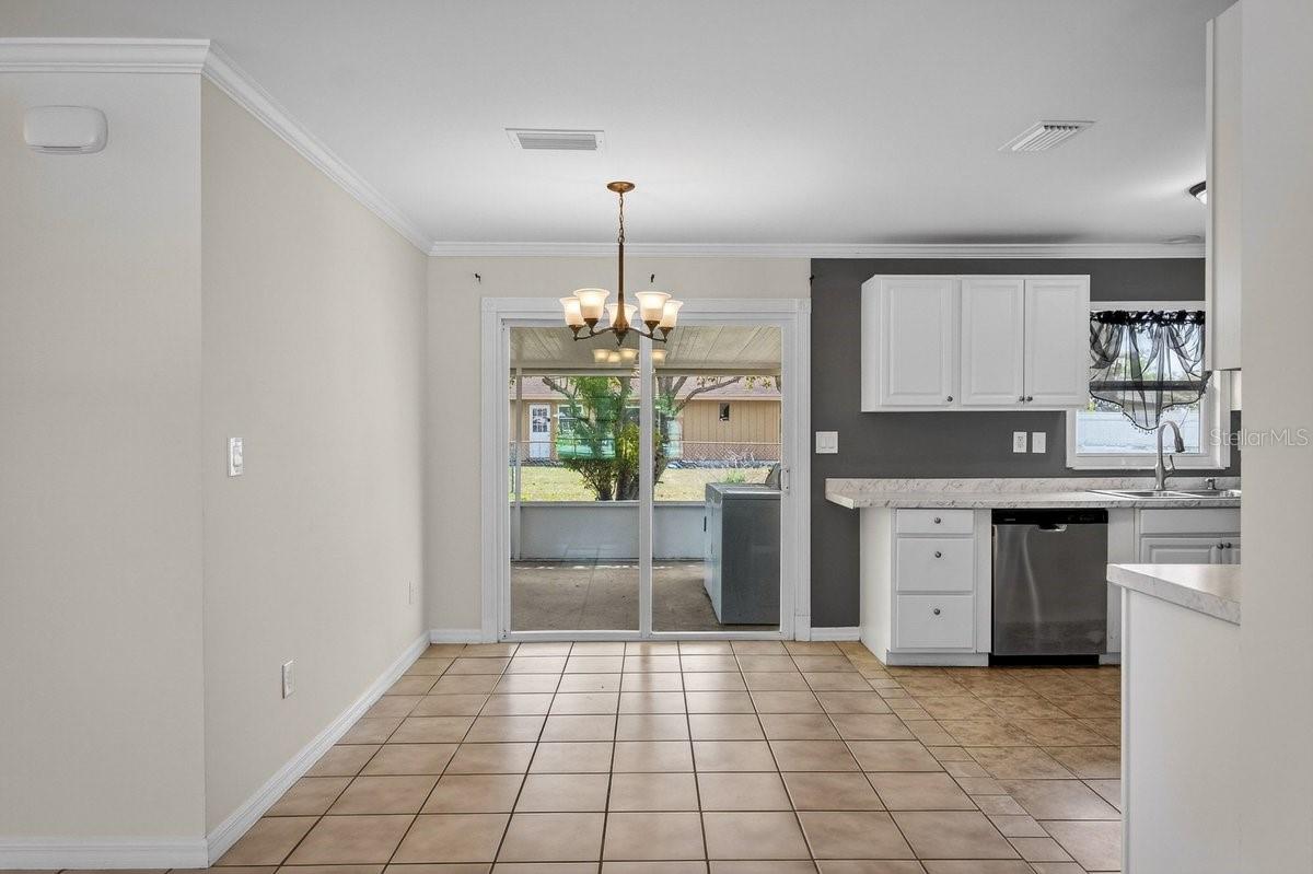 Image 18 of 38 For 2791 Fulford Street