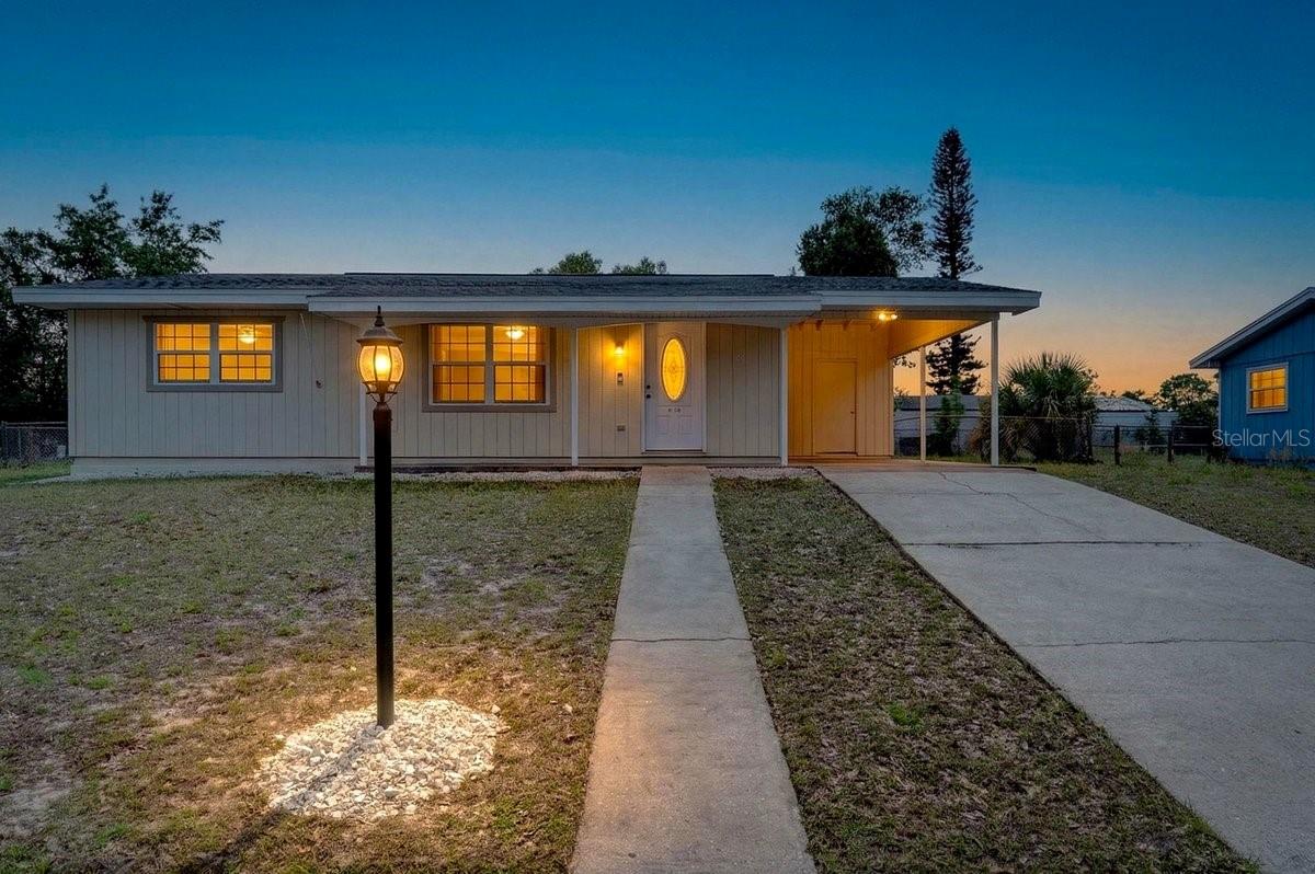 Image 21 of 38 For 2791 Fulford Street