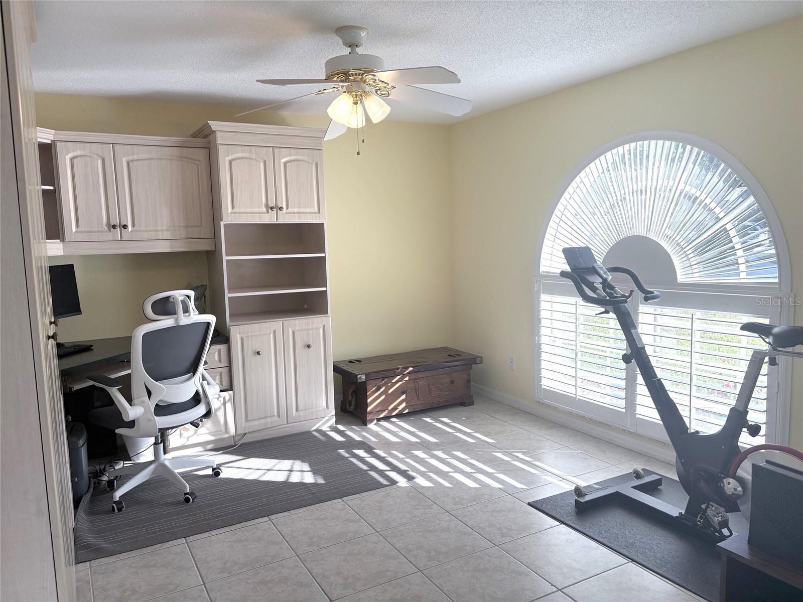 Image 17 of 36 For 5935 Shady Creek Lane