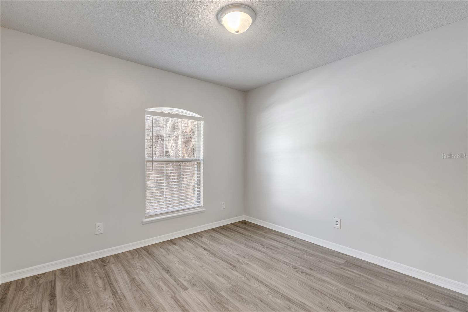 Image 13 of 27 For 8757 Claiborne Court