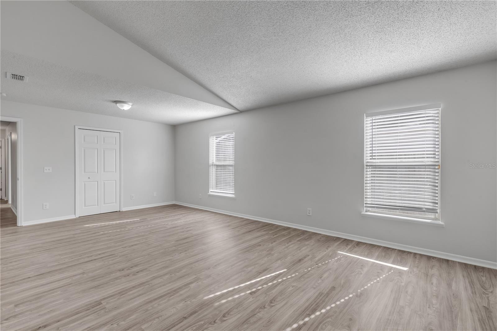 Image 16 of 27 For 8757 Claiborne Court