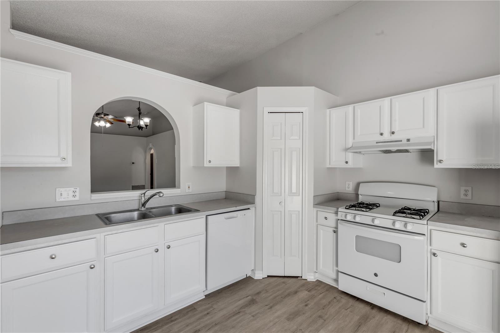 Image 6 of 27 For 8757 Claiborne Court