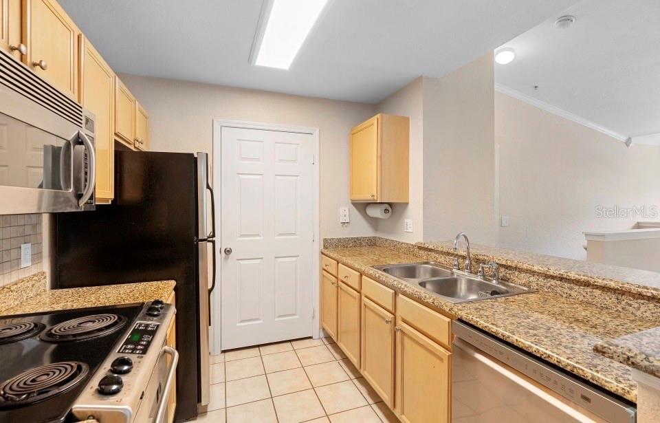 Image 5 of 23 For 910 Regatta Bay Drive 5-201