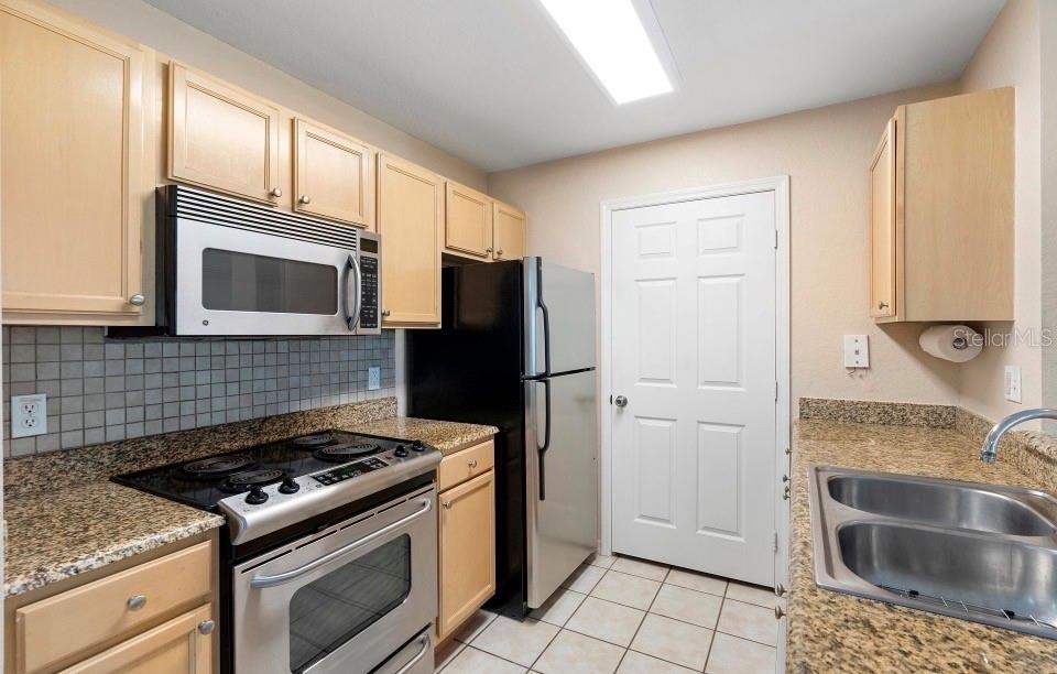 Image 6 of 23 For 910 Regatta Bay Drive 5-201