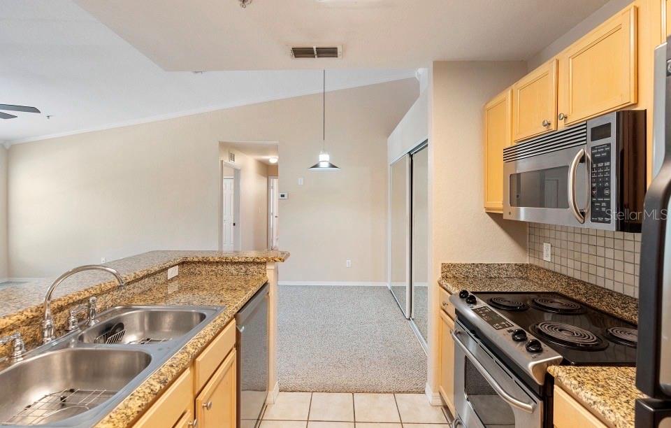 Image 8 of 23 For 910 Regatta Bay Drive 5-201