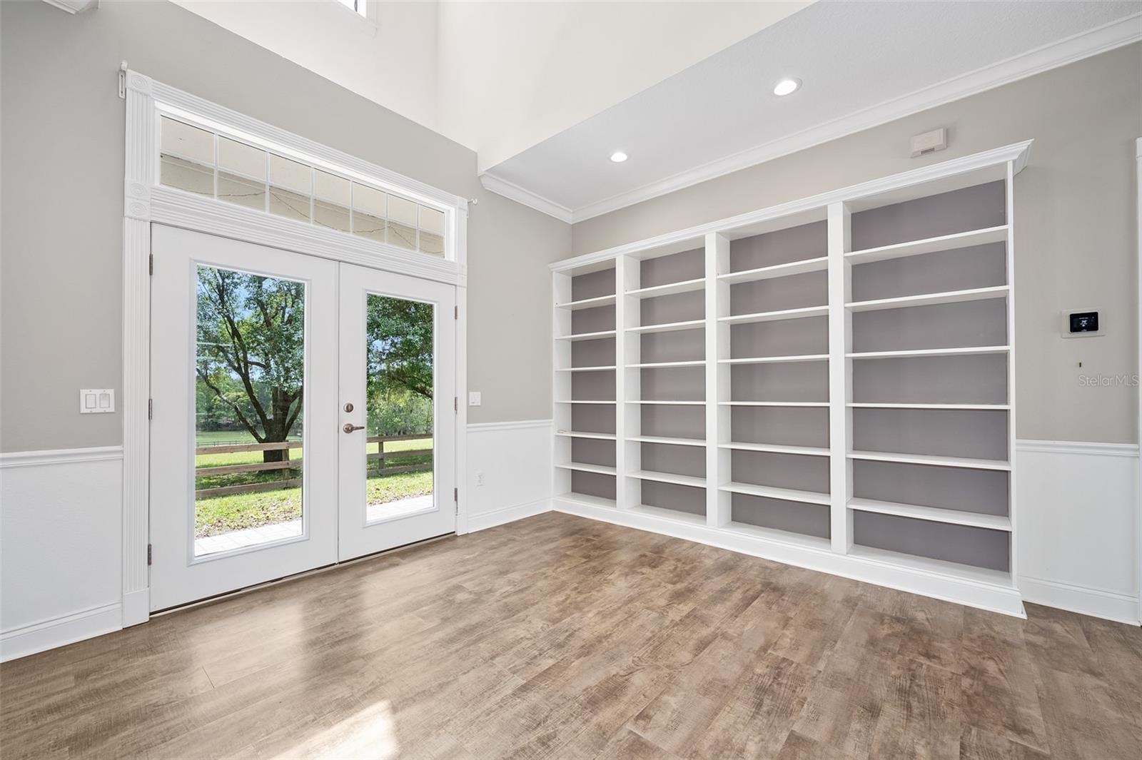 Image 17 of 62 For 2380 Narrow Way