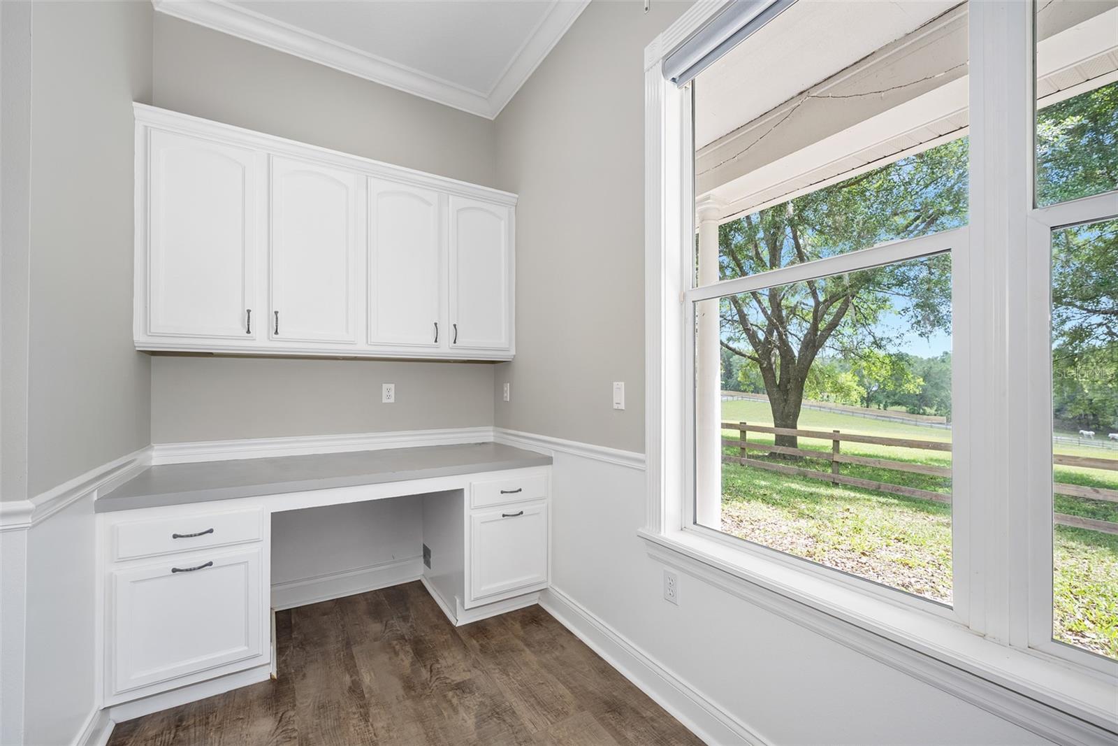 Image 18 of 62 For 2380 Narrow Way