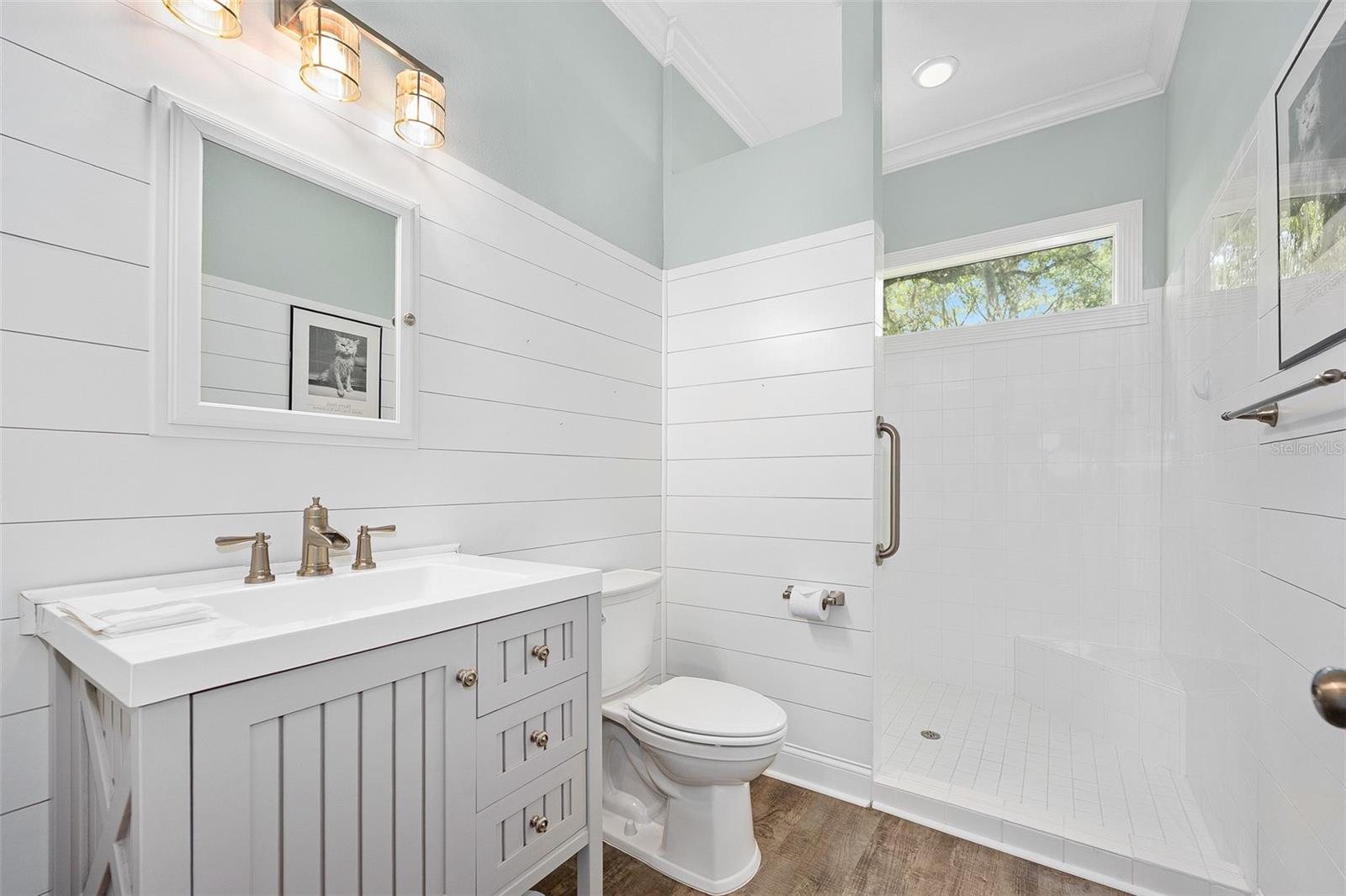 Image 28 of 62 For 2380 Narrow Way