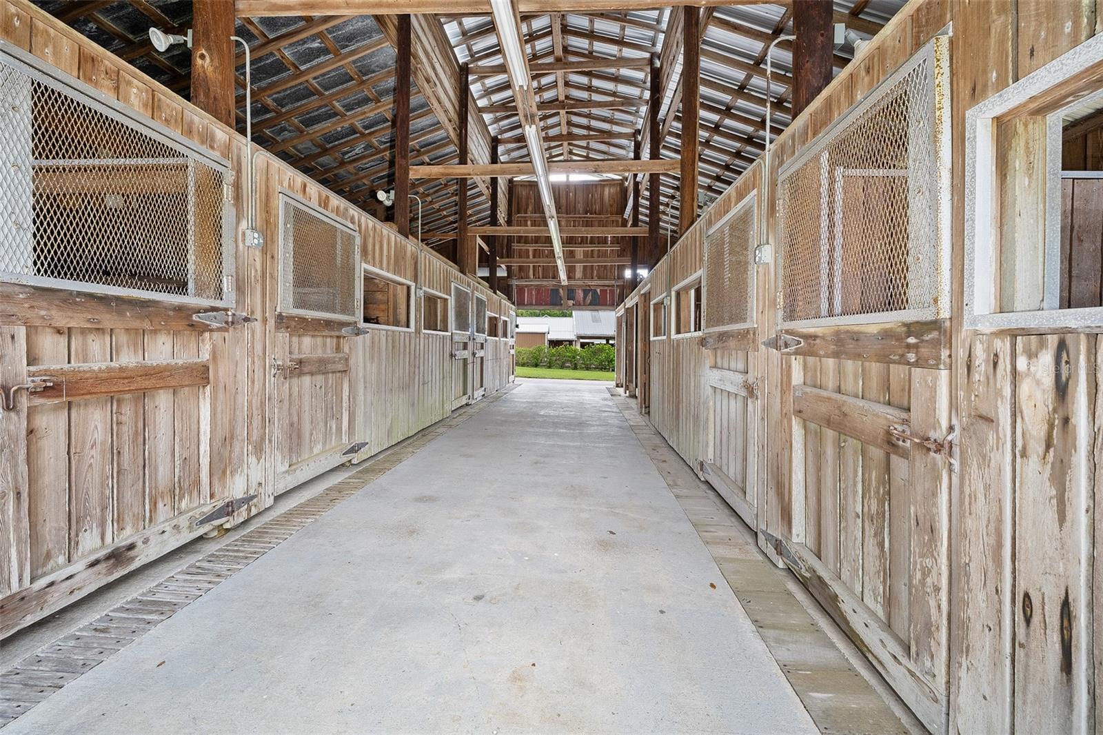 Image 39 of 62 For 2380 Narrow Way